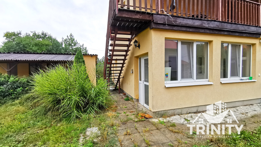 Na predaj Podlažný rodinný dom / Penzión v obci Radava