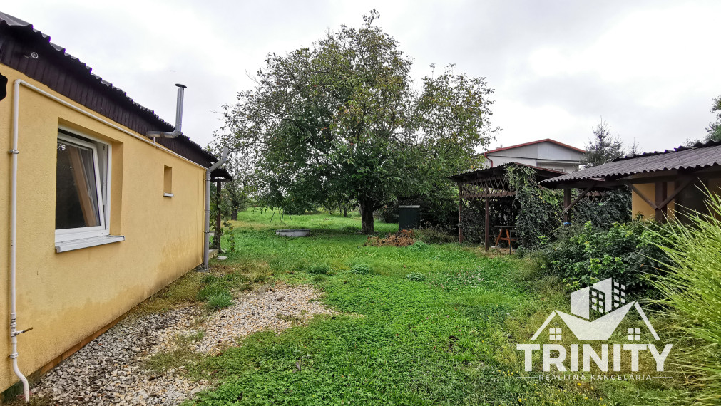 Na predaj Podlažný rodinný dom / Penzión v obci Radava