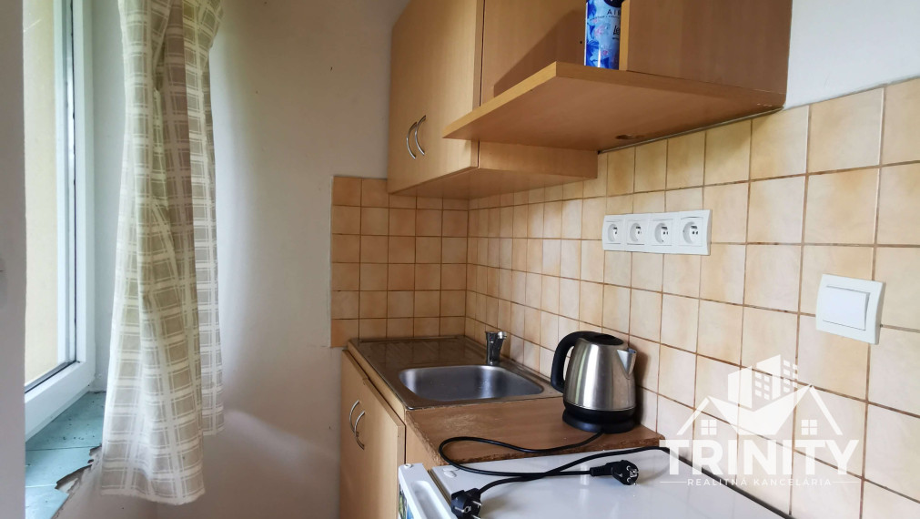 Na predaj Podlažný rodinný dom / Penzión v obci Radava