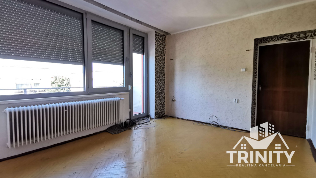 Na predaj poschodový 7-izbový rodinný dom v meste Nové Zámky