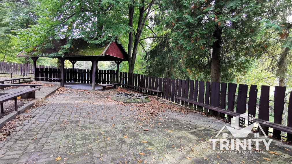 Na predaj Rekreačný poschodový objekt - Zvolen časť Môťová