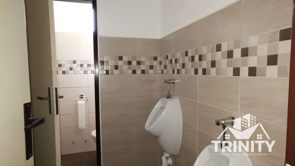 Na predaj Rekreačný poschodový objekt - Zvolen časť Môťová