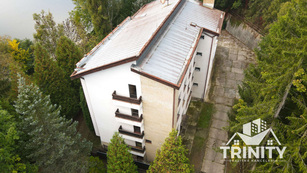 Na predaj Rekreačný poschodový objekt - Zvolen časť Môťová