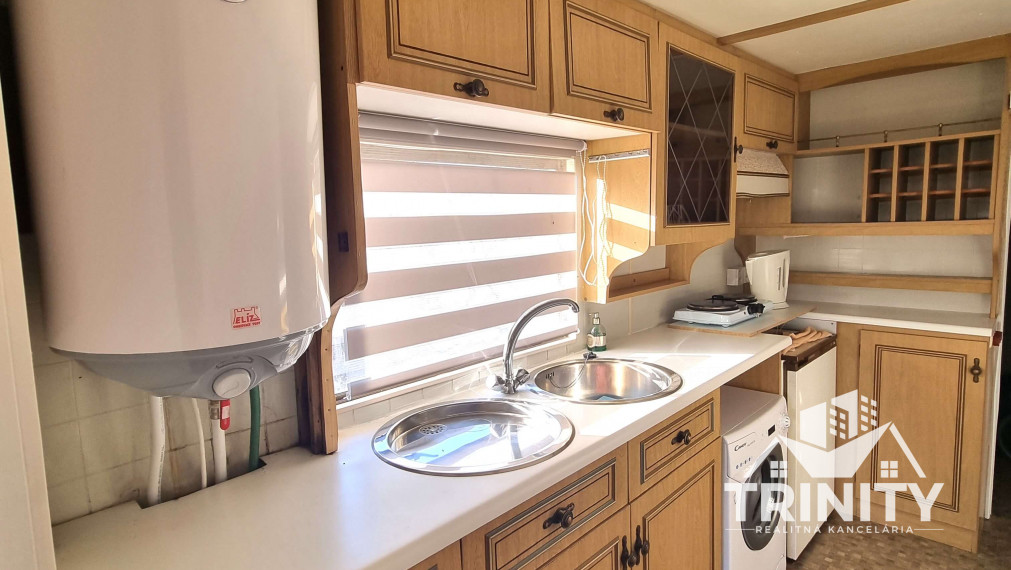 Exkluzívne - Na predaj mobilný dom s pozemkom v obci Pribeta