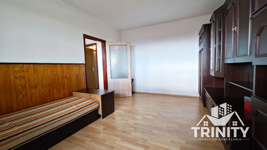 Na prenájom 1-izbový byt s balkónom v meste Šurany