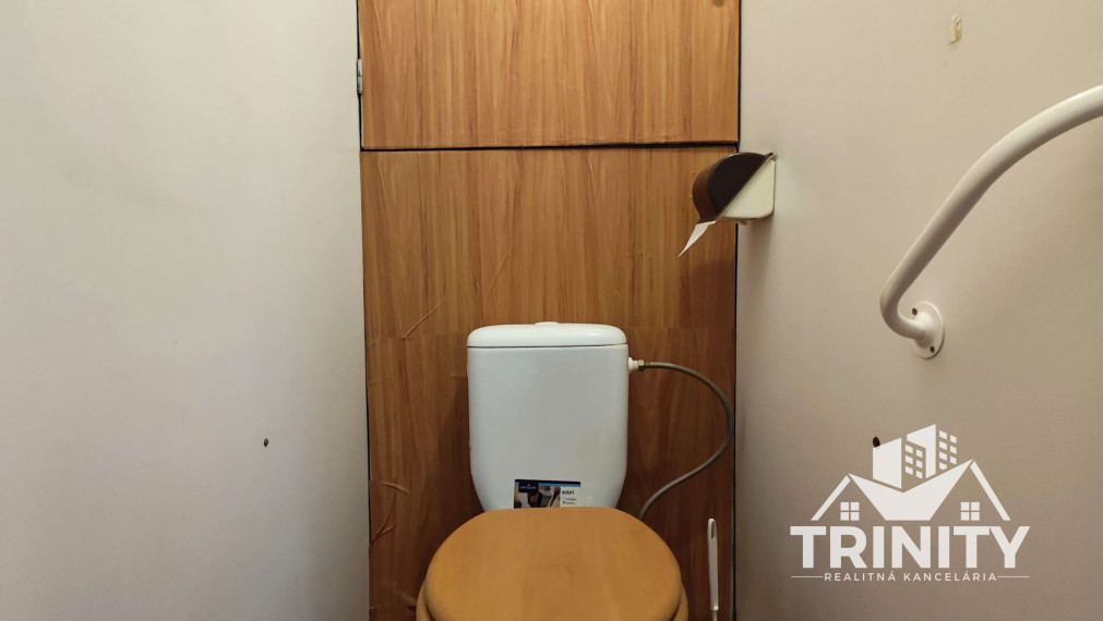 Na prenájom 1-izbový byt s balkónom v meste Šurany