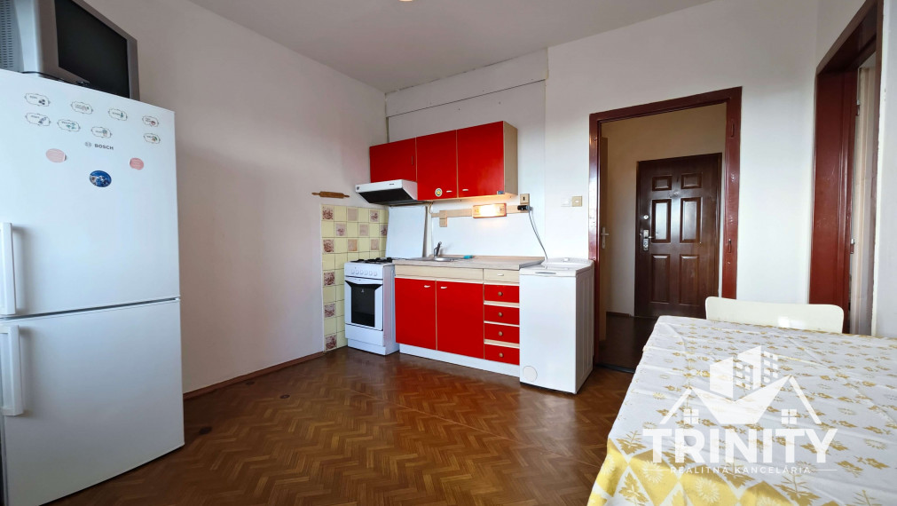 Na prenájom 1-izbový byt s balkónom v meste Šurany