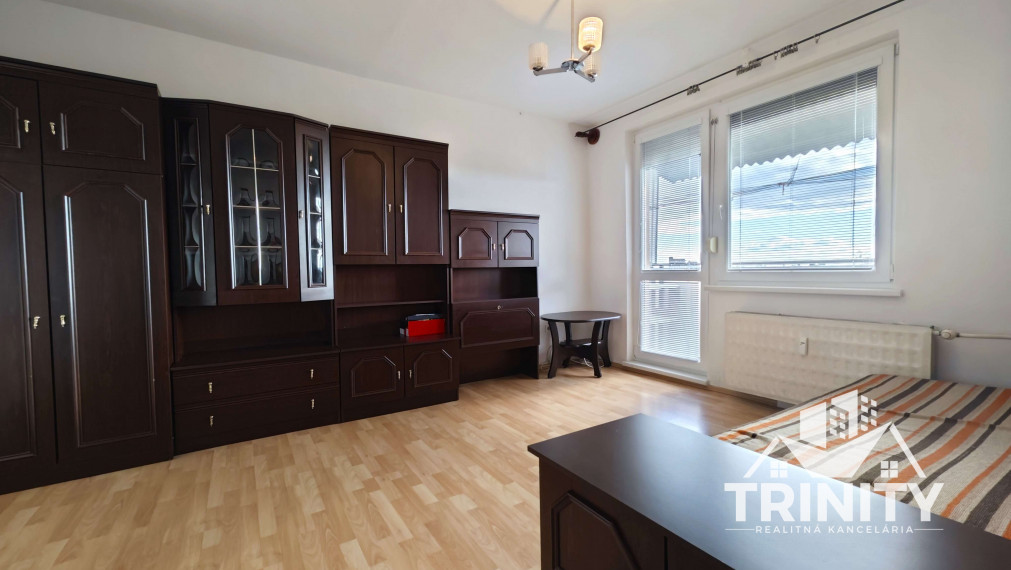 Na prenájom 1-izbový byt s balkónom v meste Šurany