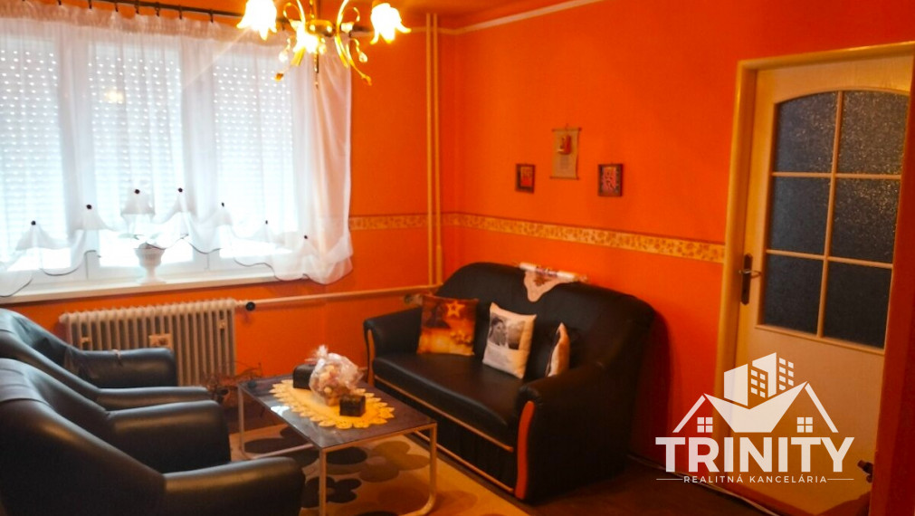 Na predaj 3-izbový tehlový byt so záhradkou v obci Gbelce