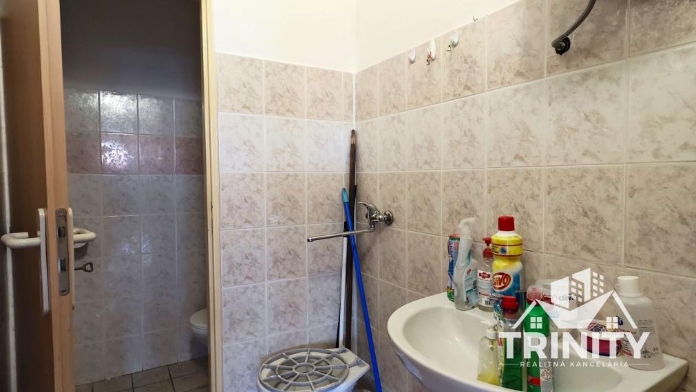 Na prenájom kancelárske/obchodné priestory v Nových Zámkoch