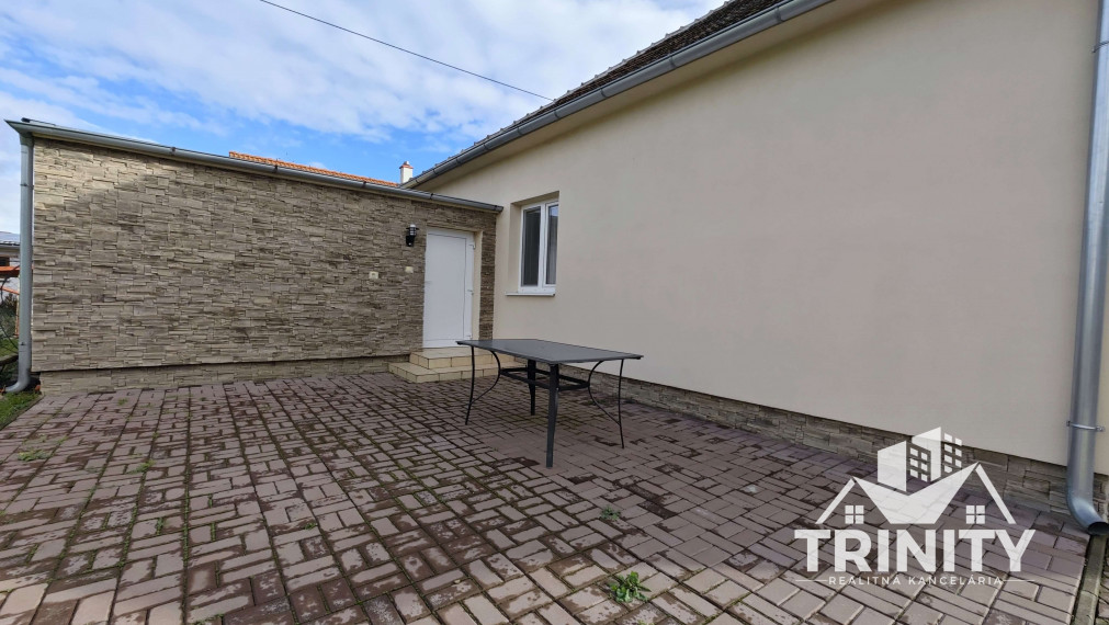 Na predaj 4-izbový rodinný dom v obci Podhájska, 3D prehliadka