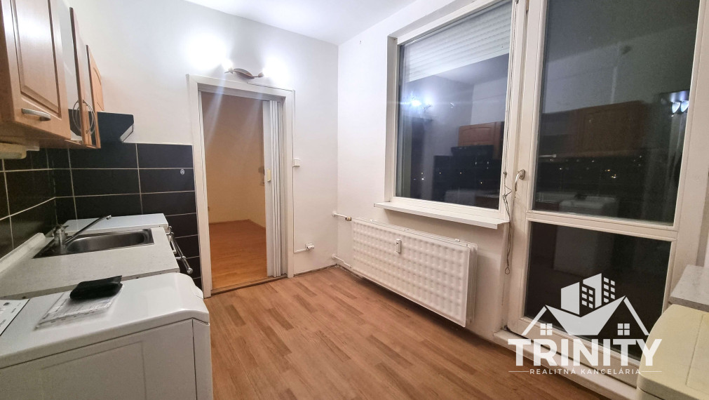 Na prenájom 1-izbový byt s balkónom v meste Nové Zámky