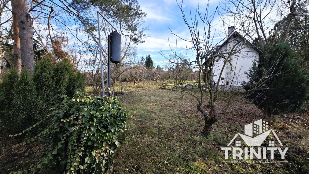 Na predaj murovaná chata v obci Uľany nad Žitavou