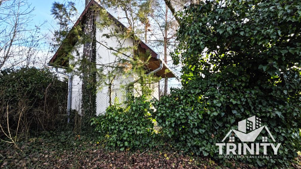 Na predaj murovaná chata v obci Uľany nad Žitavou