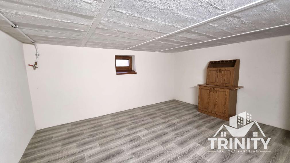 Na prenájom krásný 3-izbový byt s balkónom v obci Kolta