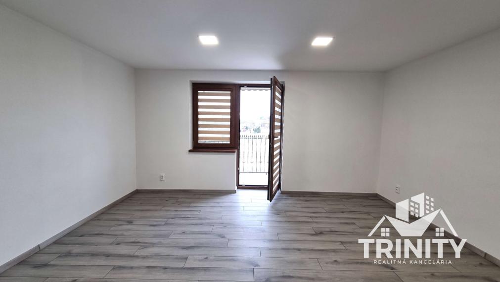 Na prenájom krásny 3-izbový byt s dvomi balkónmi v obci Kolta.