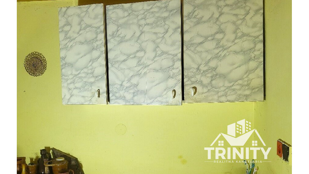 Na predaj murovaná chata v obci Uľany nad Žitavou