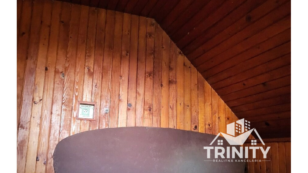 Na predaj murovaná chata v obci Uľany nad Žitavou