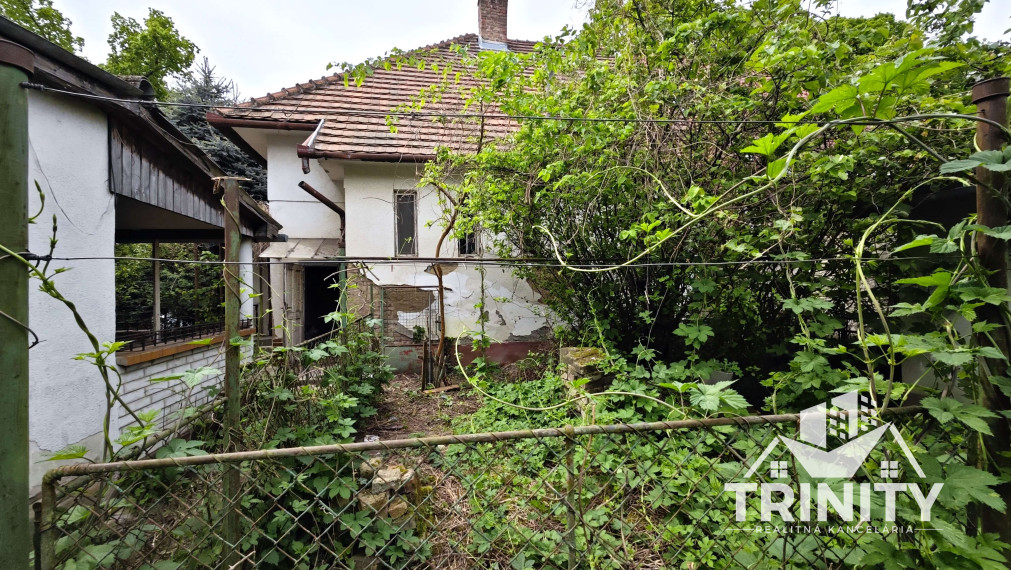 Na predaj poschodový rodinný dom v Nových Zámkoch