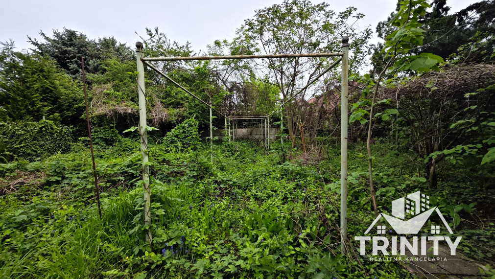 Na predaj poschodový rodinný dom v Nových Zámkoch