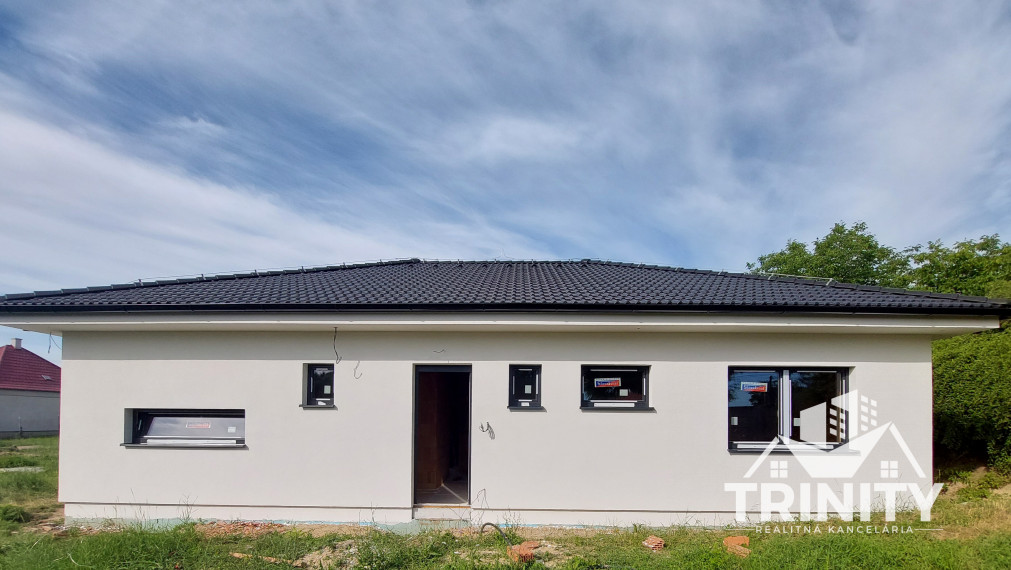 Na predaj 4-izbová novostavba rodinného domu v obci Semerovo