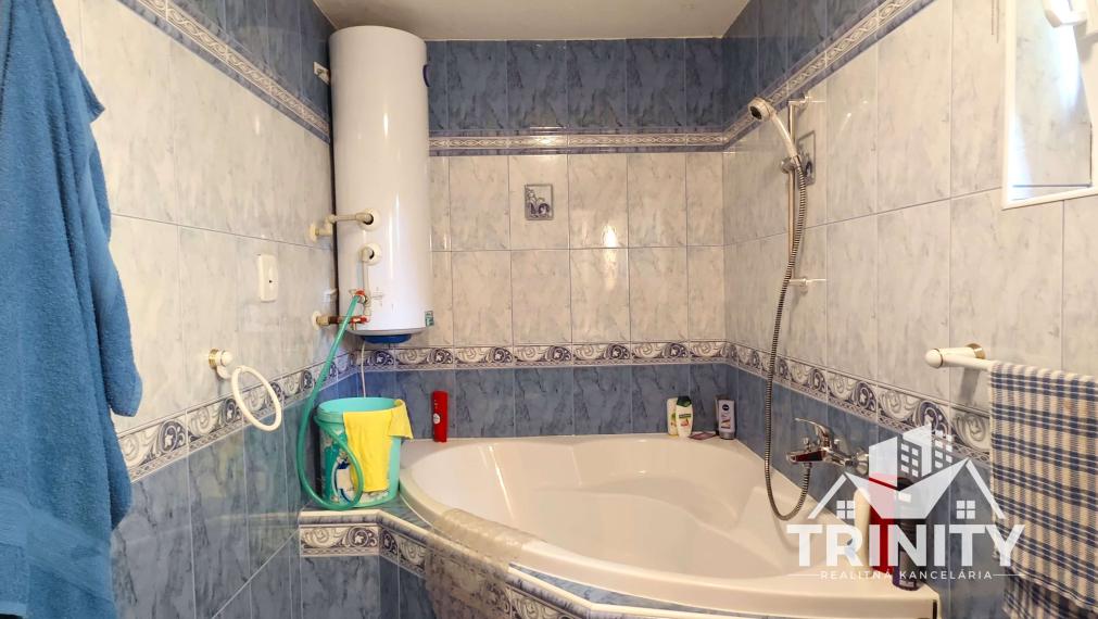 Znížená CENA! Na predaj chata v obci Trávnica, 3D obhliadka