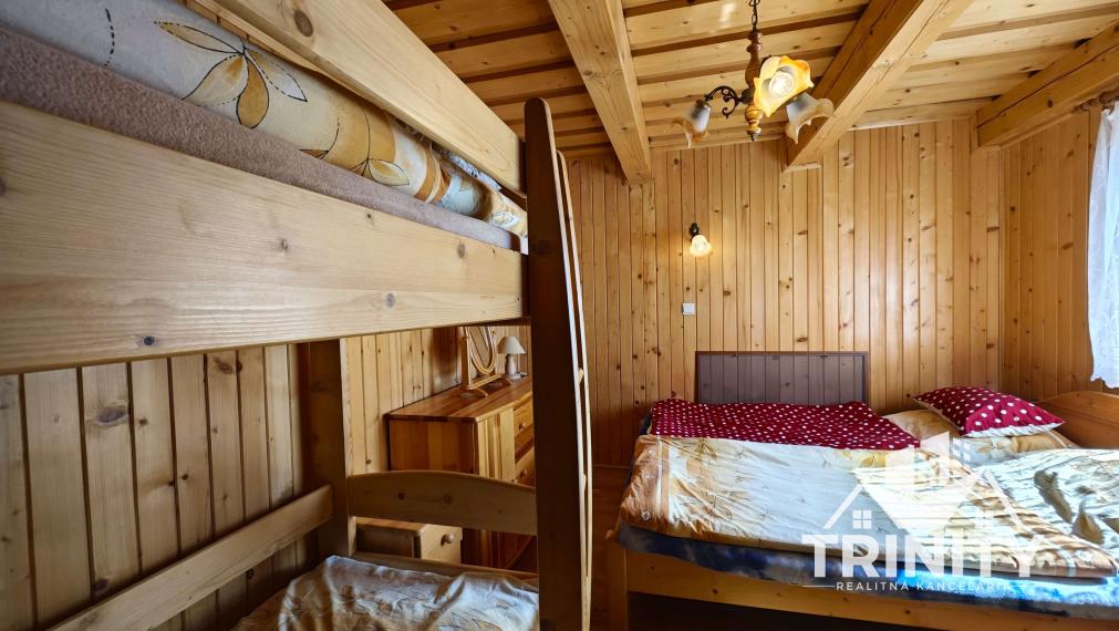 Znížená CENA! Na predaj chata v obci Trávnica, 3D obhliadka