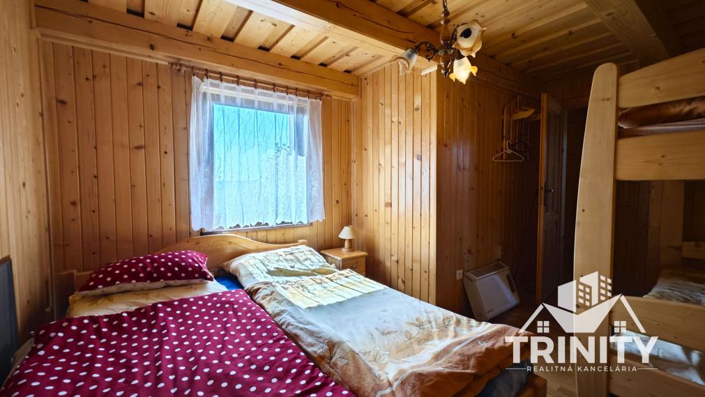 Znížená CENA! Na predaj chata v obci Trávnica, 3D obhliadka