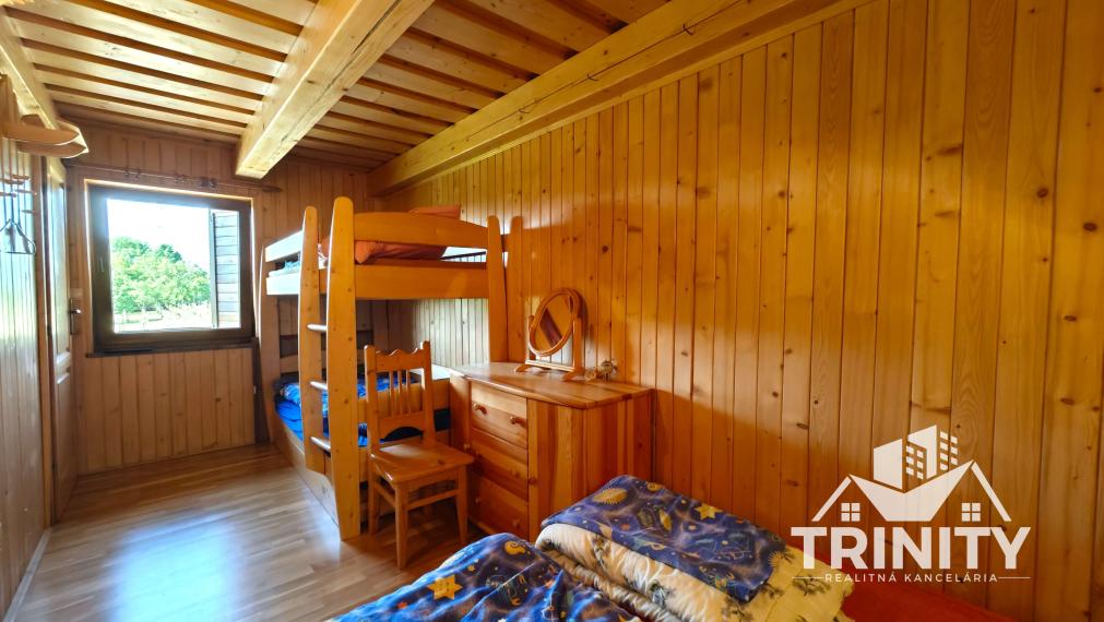 Znížená CENA! Na predaj chata v obci Trávnica, 3D obhliadka