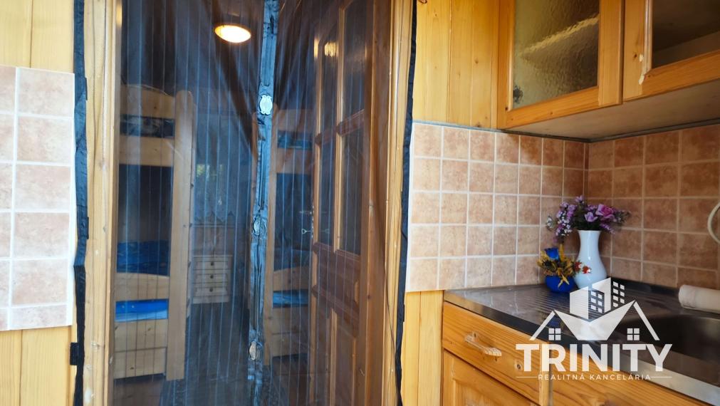 Znížená CENA! Na predaj chata v obci Trávnica, 3D obhliadka