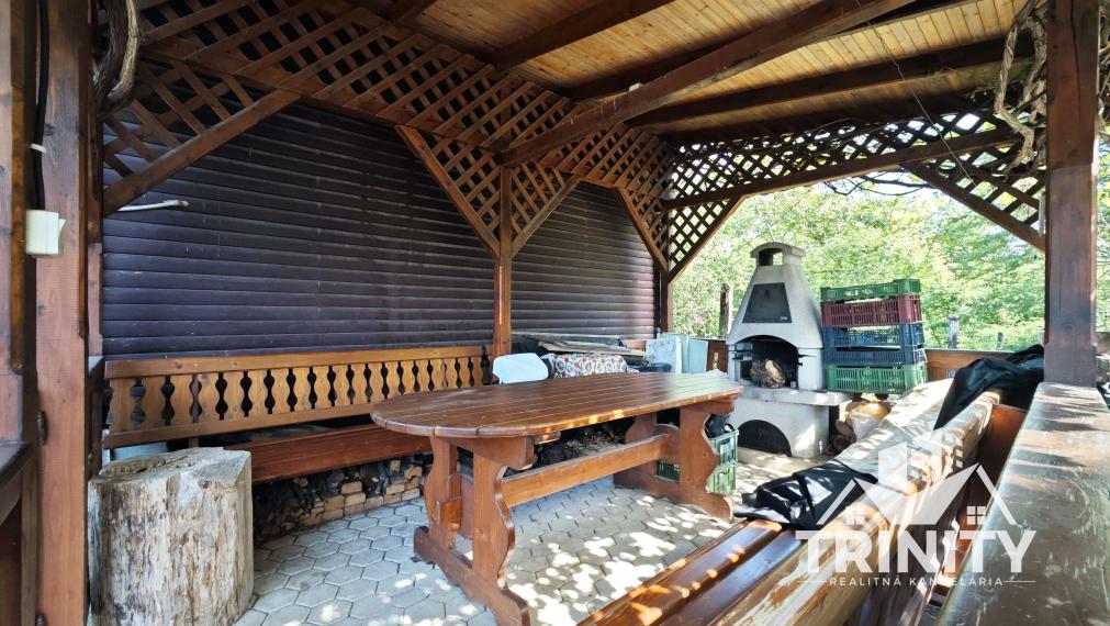 Znížená CENA! Na predaj chata v obci Trávnica, 3D obhliadka