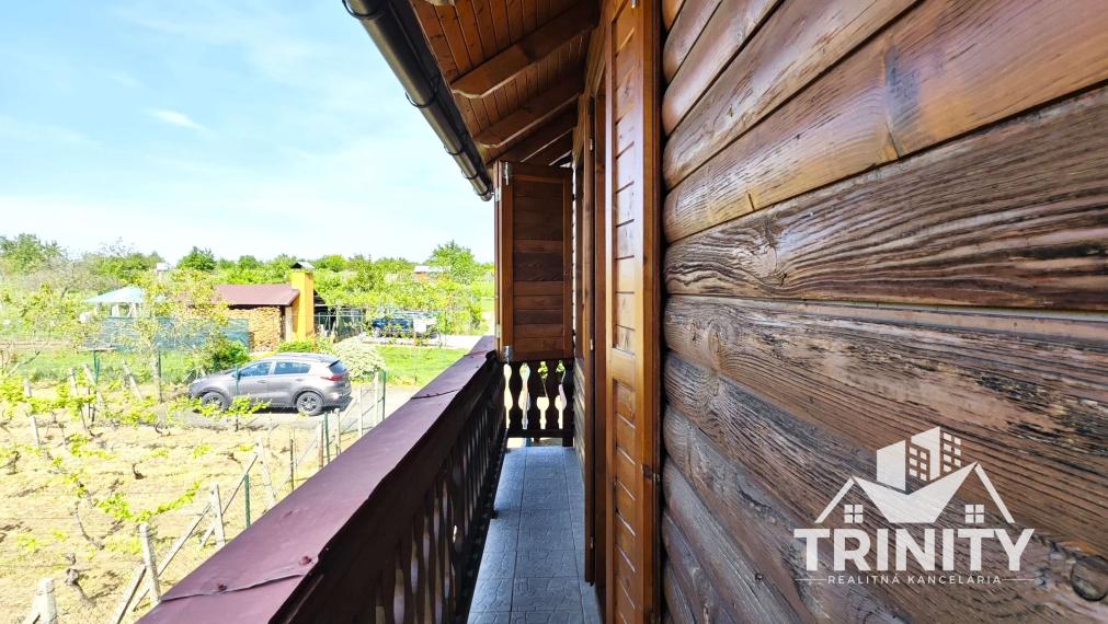 Znížená CENA! Na predaj chata v obci Trávnica, 3D obhliadka