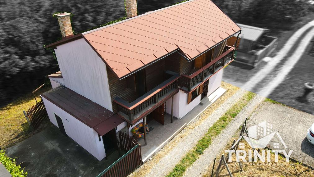 Znížená CENA! Na predaj chata v obci Trávnica, 3D obhliadka