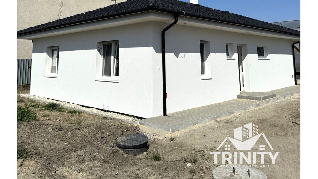 Na predaj moderná novostavba 4-izbového rodinného domu   v meste Nesvady