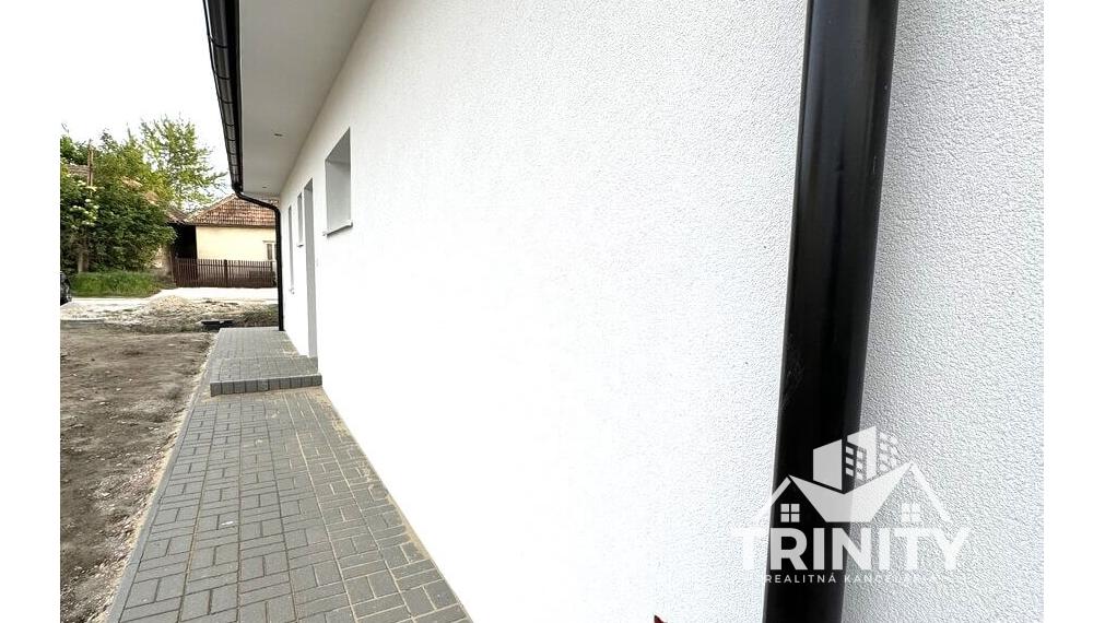 Na predaj moderná novostavba 4-izbového rodinného domu   v meste Nesvady