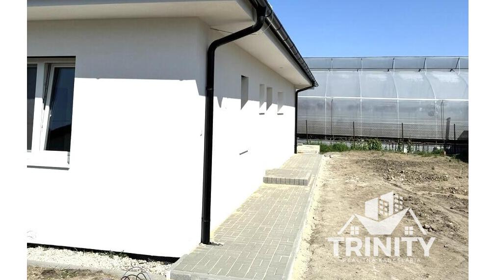 Na predaj moderná novostavba 4-izbového rodinného domu   v meste Nesvady