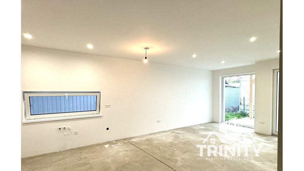 Na predaj moderná novostavba 4-izbového rodinného domu   v meste Nesvady