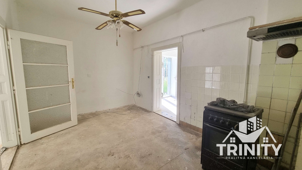 Na predaj starší rodinný dom v obci Pribeta