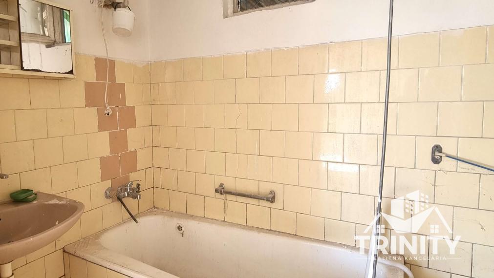 Na predaj starší rodinný dom v obci Pribeta