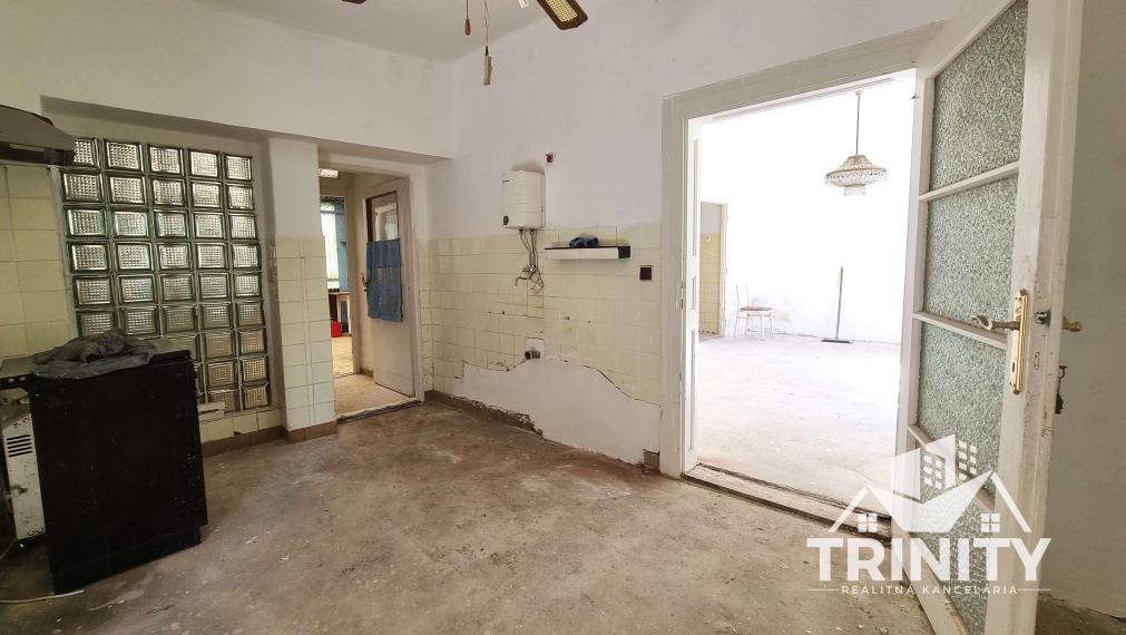 Na predaj starší rodinný dom v obci Pribeta