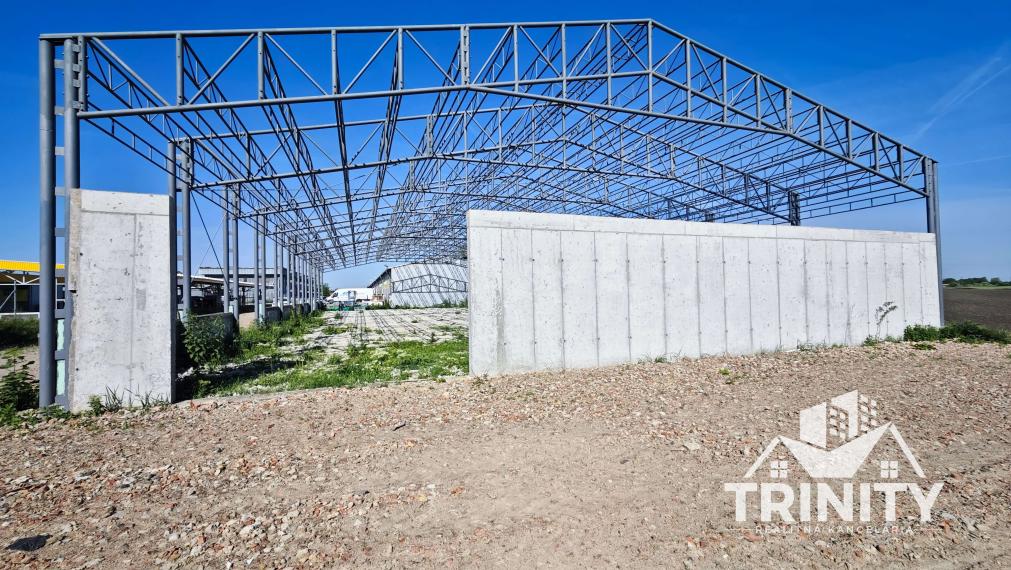 Na predaj ocelová neopláštená hala v Nových Zámkoch