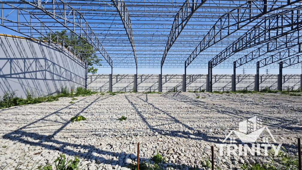 Na predaj ocelová neopláštená hala v Nových Zámkoch