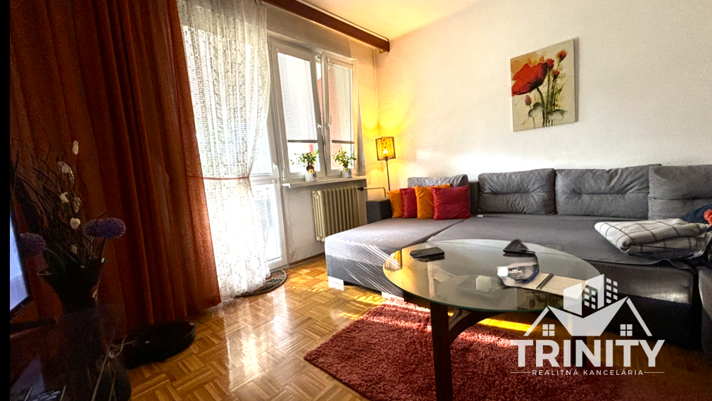 EXKLUZÍVNE Na predaj rodinný dom v radovej zástavbe v meste Hurbanovo