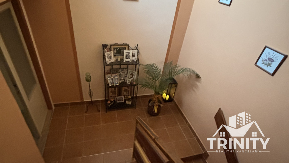 EXKLUZÍVNE Na predaj rodinný dom v radovej zástavbe v meste Hurbanovo