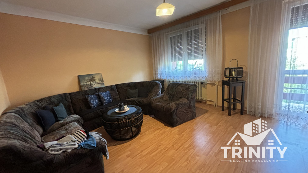 EXKLUZÍVNE Na predaj rodinný dom v radovej zástavbe v meste Hurbanovo