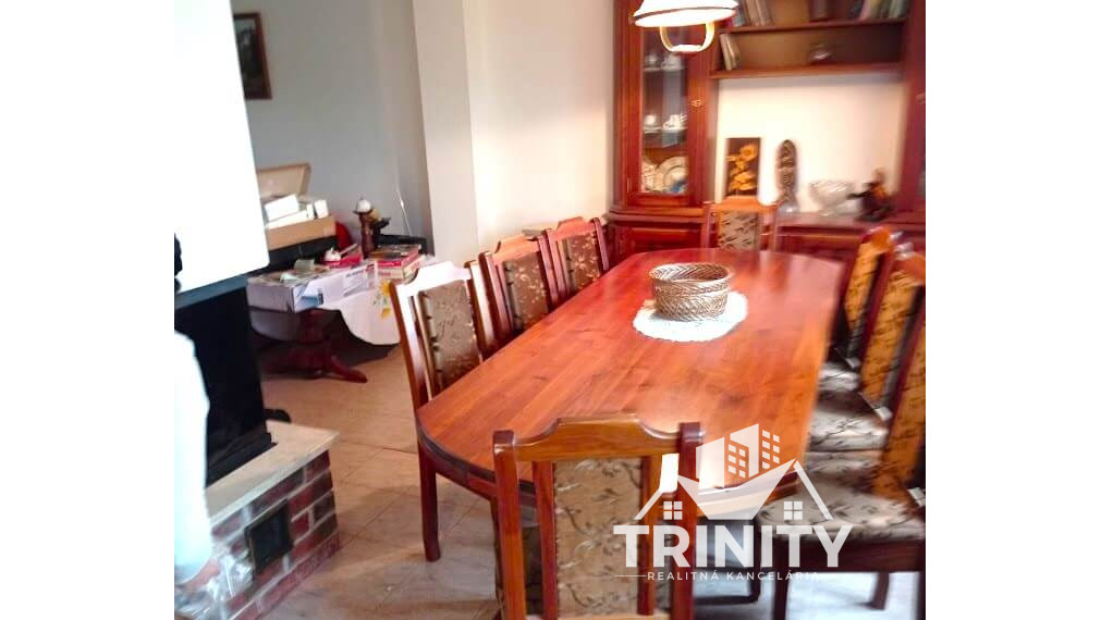 Na predaj zateplená murovaná chata v obci Podhájska