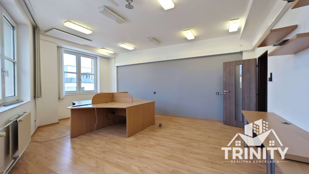 Na prenájom nebytový kancelársky priestor v Nových Zámkoch