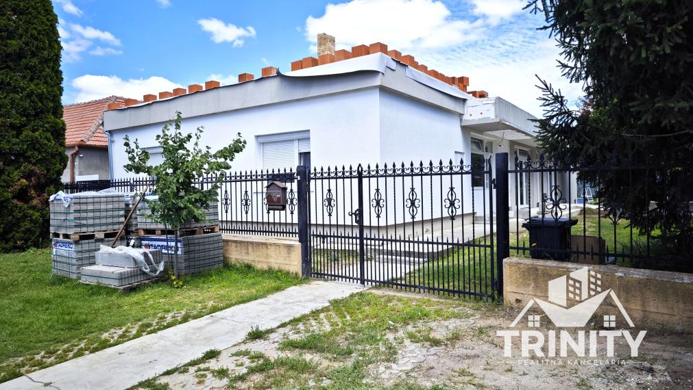 Na predaj kompletne prerobený rodinný dom v meste Nesvady