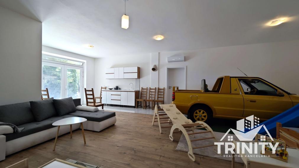 Na prenájom kompletne prerobený rodinný dom v meste Nesvady