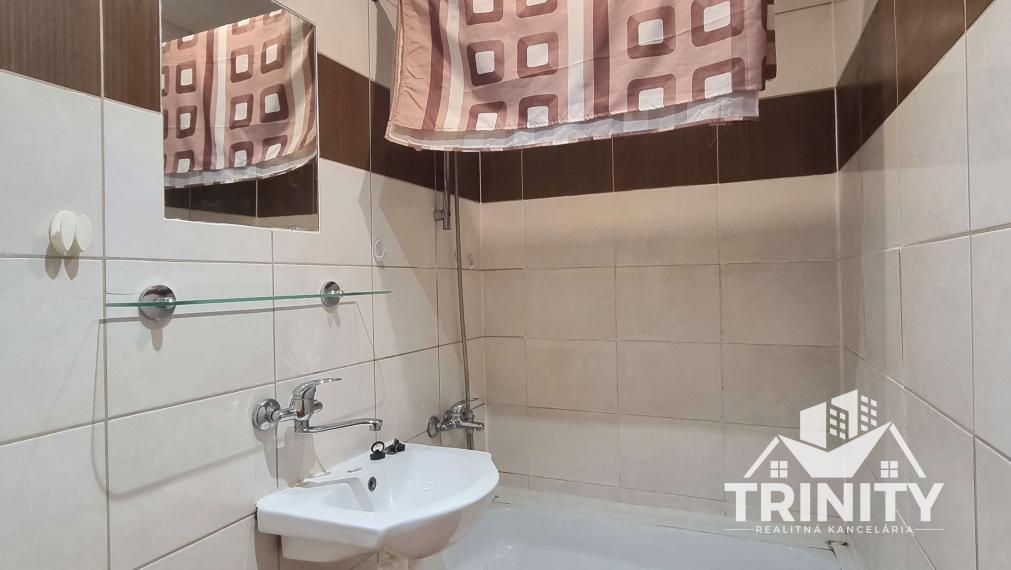 Na prenájom 1-izbový byt s balkónom v meste Nové Zámky